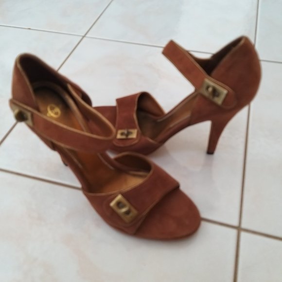 BROWN SMOOTH LEATHER SOLE 7 1/2 M , like new - Picture 1 of 8